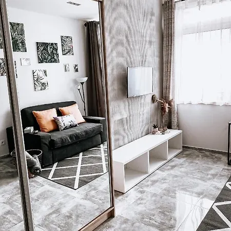 Pod Progiem Apartment *